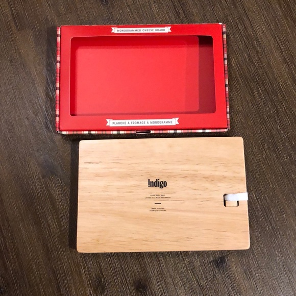 2/$22❤️ INDIGO Monogrammed Cheese board - Picture 7 of 15